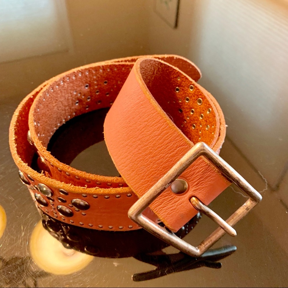 LINEA PELLE Pink Leather belt